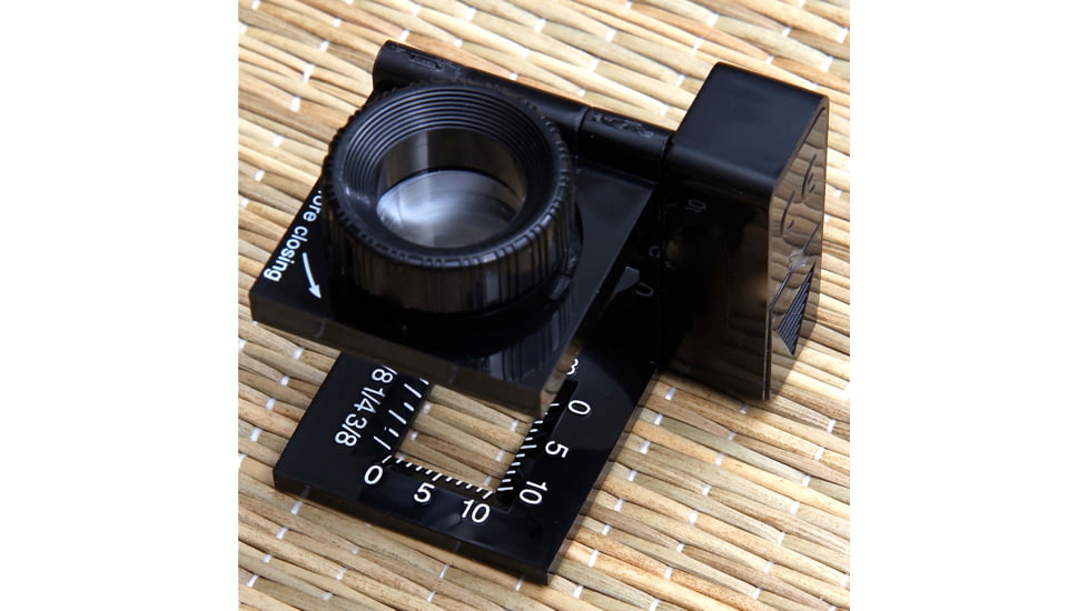 Carson LinenTest/Loupe Lighted Foldout Compact Magnifier Loupe, Black LT-10