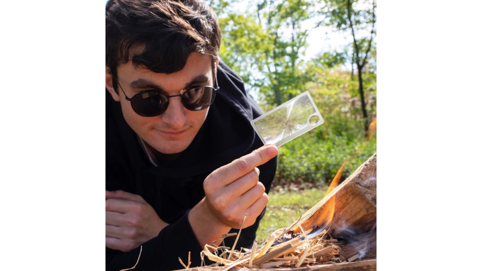 Carson Optical WM-21 Credit Card Sized Magnifier with Spot Lens, Clear, 2.1 in x 0.1 in x 3.4 in, WM-21