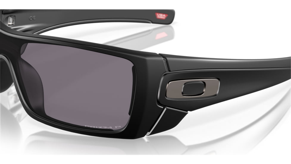 Oakley OO9101 Batwolf Sunglasses, Matte Black Frame, Prizm Grey Polarized Lens, 27, OO9101-910168-27